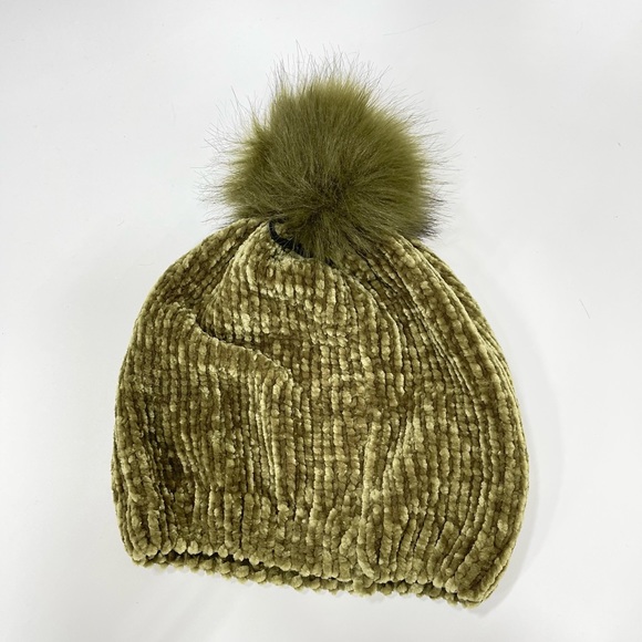 Women’s Pom beanie hat - Picture 3 of 3
